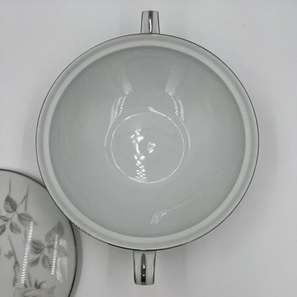 Noritake Melrose 6002 Round Covered Vegetable Bowl Gray Rose Platinum Trim Japan